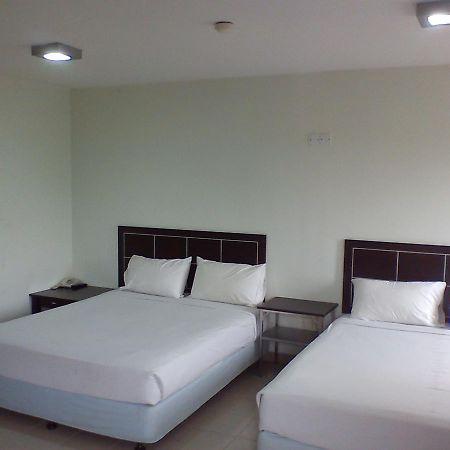 Hotel Orient Johor Bahru Esterno foto