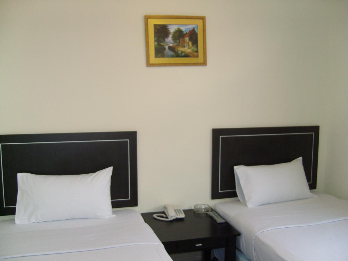 Hotel Orient Johor Bahru Esterno foto