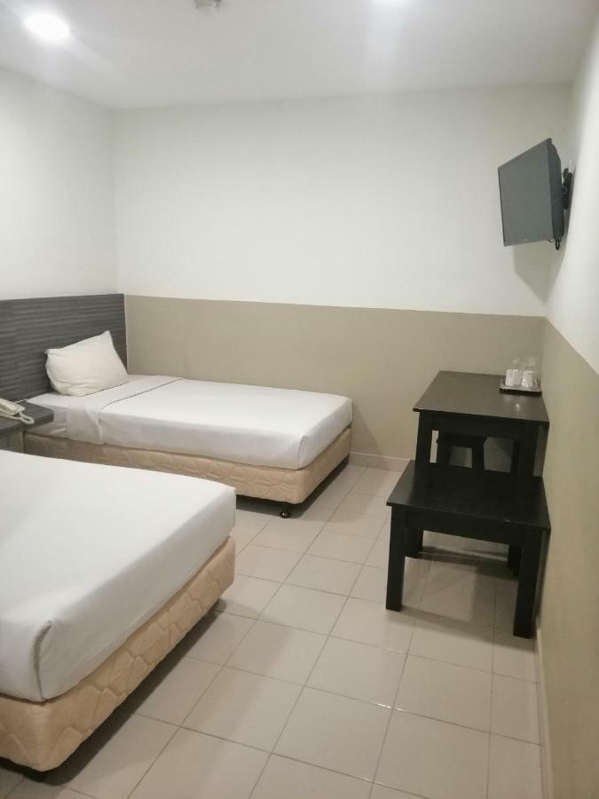 Hotel Orient Johor Bahru Esterno foto