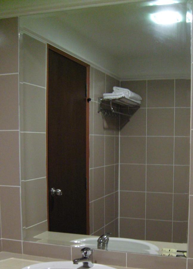 Hotel Orient Johor Bahru Esterno foto