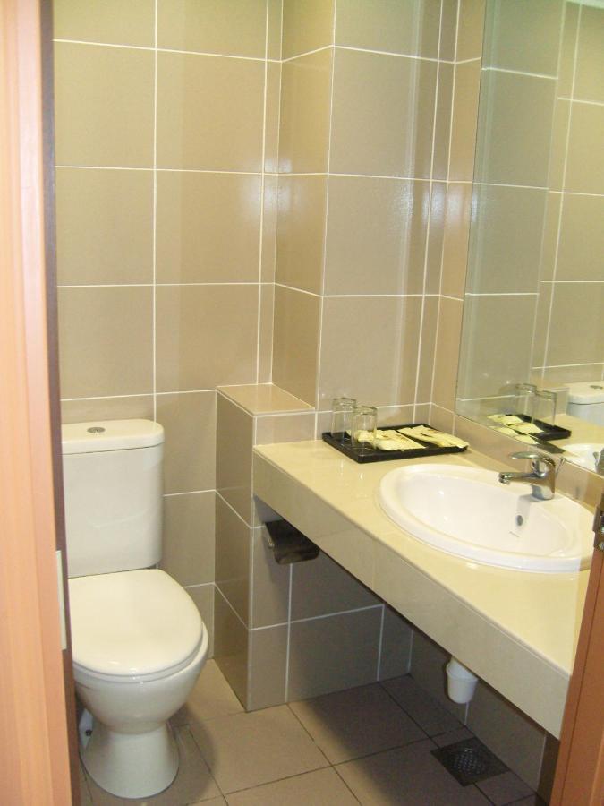 Hotel Orient Johor Bahru Esterno foto